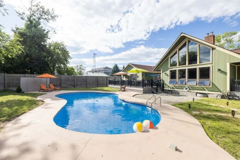 Summertime Oasis with Inground Pool! - Image 1
