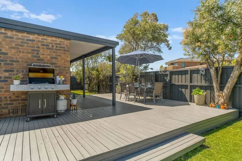 Dromana Beach Holiday House 3 minutes to the sand - Image 1