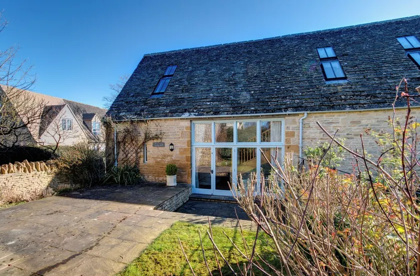 Charming Listed Country Cottage in the picturesque village of Lower Swell - Image 1