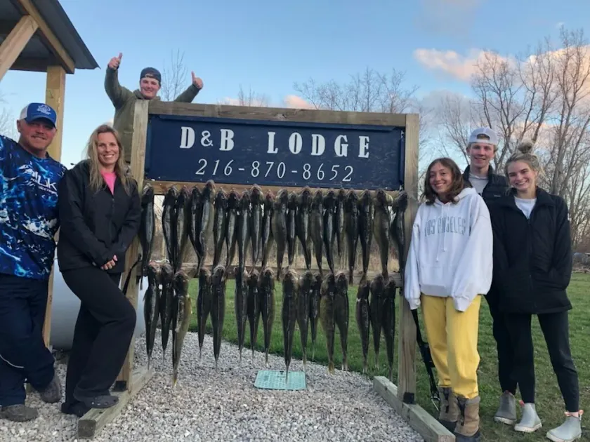 Newly remolded Lodge close to public boat ramps , beach and fishing charters. - Image 1