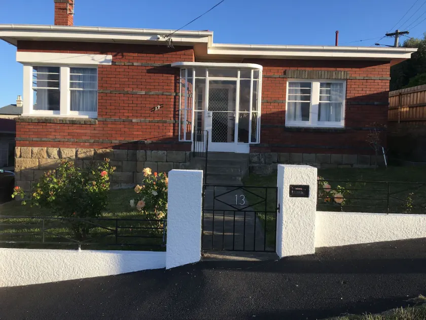 ROCKLYN HOUSE - QUIET, CONVENIENT & CENTRAL LOCATION - Image 1