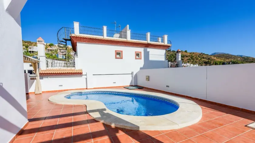 Riu Tolox - Image 1