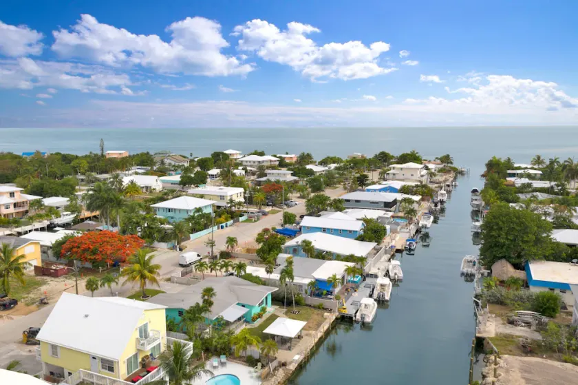 Yellowtail Escape! 3/2 single family w. 60ft dock - Image 1
