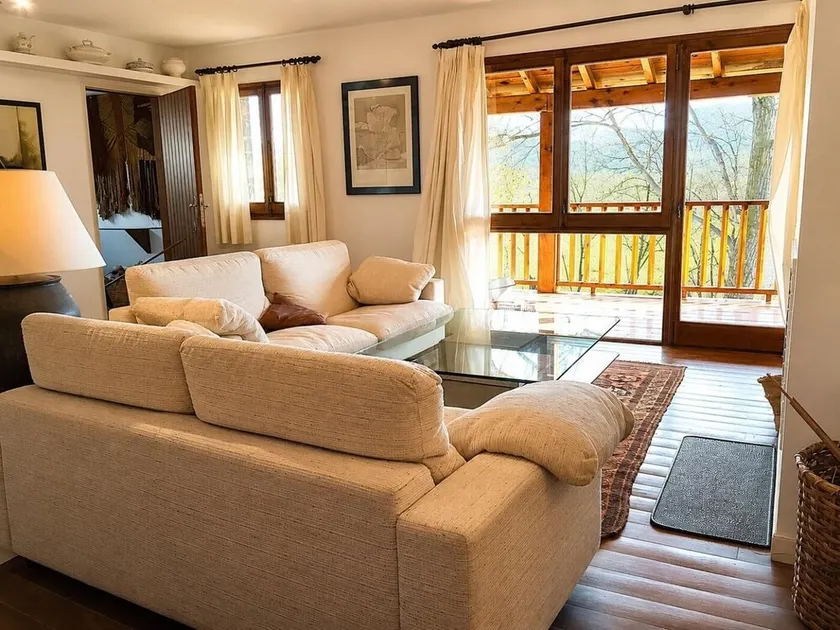 Duplex 3 Bed Rustic Style, Fireplace, Terrace & Cadí Views - Image 1