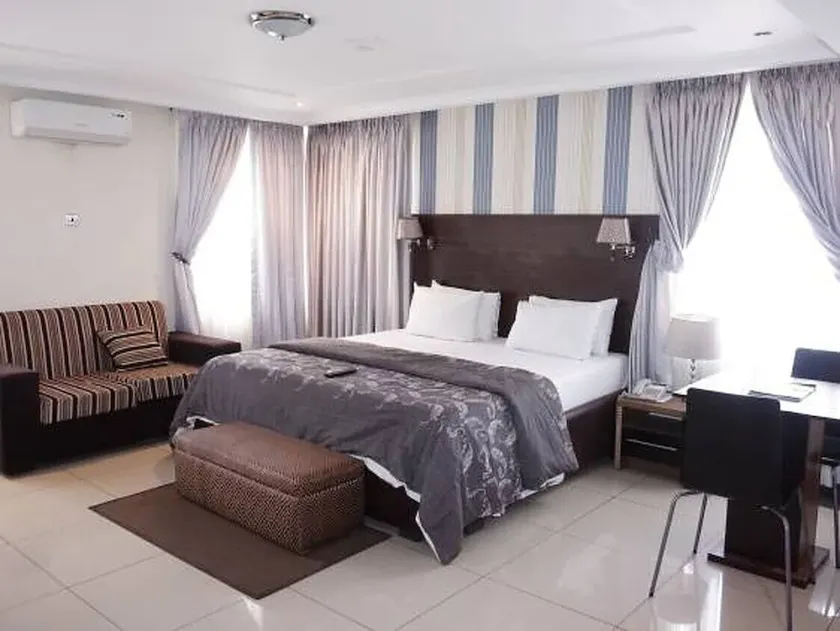 Carlton Gate Xclusive Hotel - Image 1