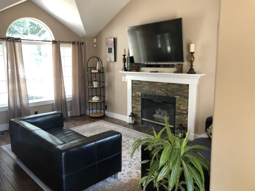 Beaverton OR, Four Season Area! Cozy, 3 bedrooms, near everything! Pets Friendly - Image 1