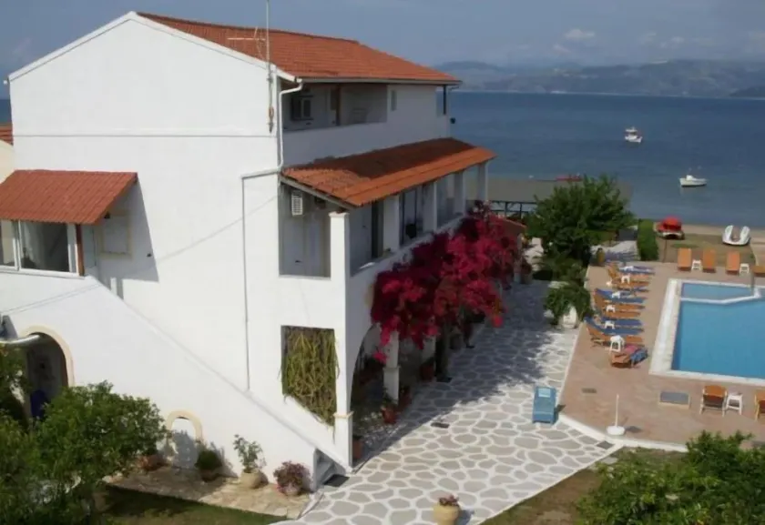 Likourgos beach apartments - Image 1