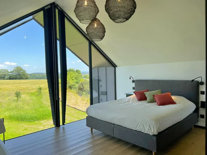 Amazing Lodge With Shared Pool - Image 1