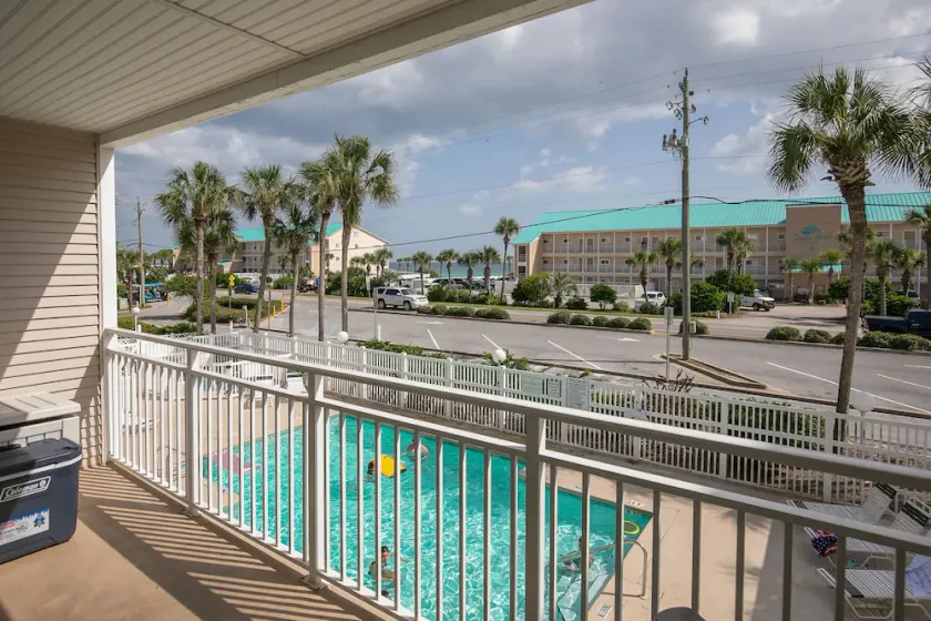 Beautiful Gulf View Condo, Steps to the Beach, Overlook the pool! - Image 1