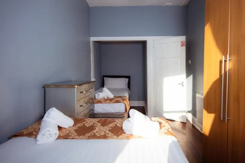 2 Bedroom City  Centre Apartment - Image 1