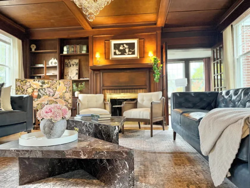 The Colonial Mt. Lebanon by Luxe PGH - Image 1