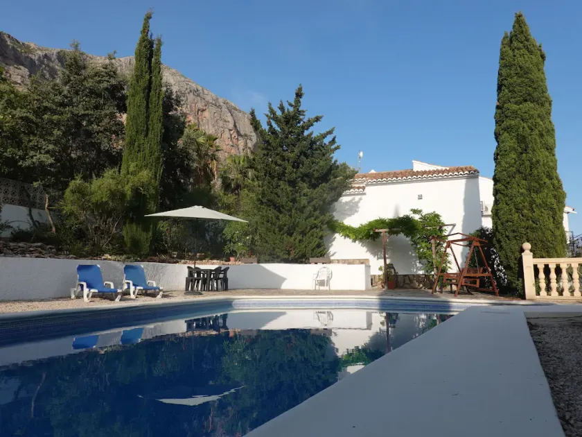 Villa med stor privat pool och mogna trädgårdar på kanten av Montgo National Park - Image 1