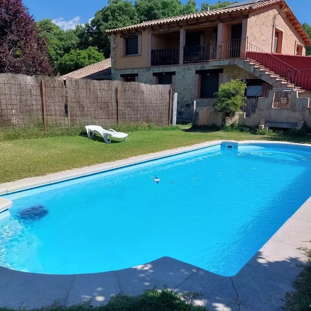 Self catering Higueras y Olivos for 12 people - Image 1