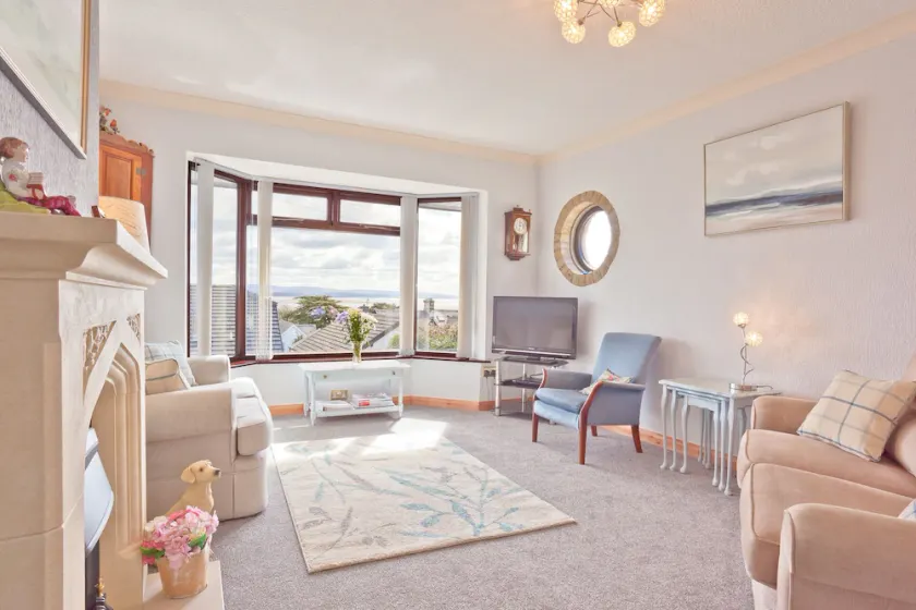 Lothlorien in Grange-over-sands With Bay Views - Image 1