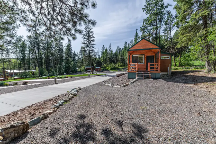 Eagles Nest-Charming One Bedroom Lake Views - Image 1