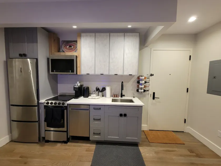 Cozy 1 bedroom in the Heart of Brooklyn! - Image 1
