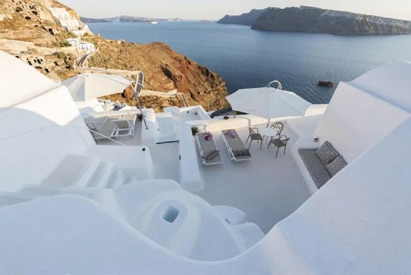 The Architect's Cave House - Image 1