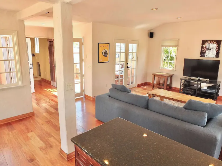 La Brisa - One Block from the Beach - Image 1
