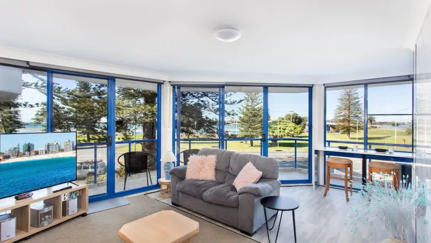 Heritage 202 wonderful water views, air-conditioning and Wi-Fi - Image 1
