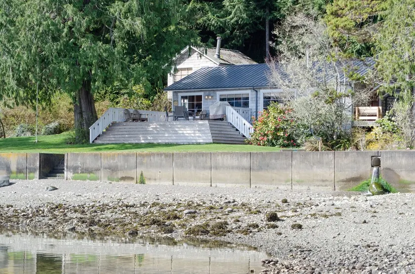 Hood Canal, 1930s Beach Cabin. 315 \"Cove med ostron! - Image 1