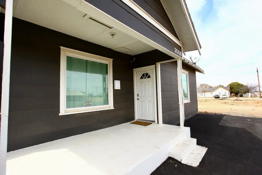 The Home Realtor Guest House - Image 1