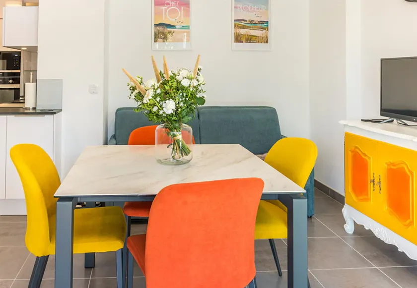 Charming 1BR Apartment with Terrace and Parking Near Beach in LArmor-Plage - Image 1