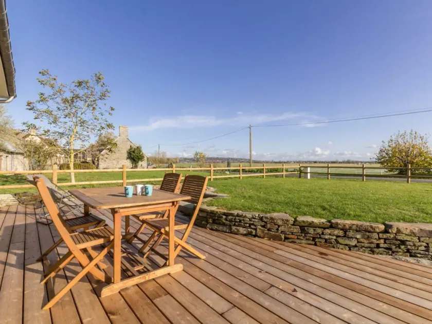 House by the bay with pets allowed and parking in Vains - Image 1