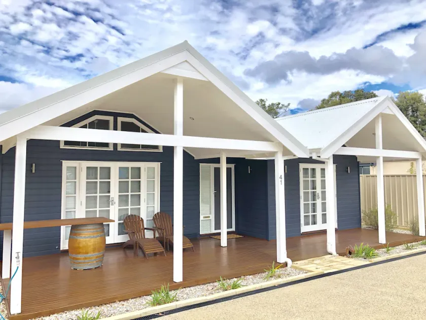 New Pet friendly  home & very close to dog beaches & Old Dunsborough bay - Image 1