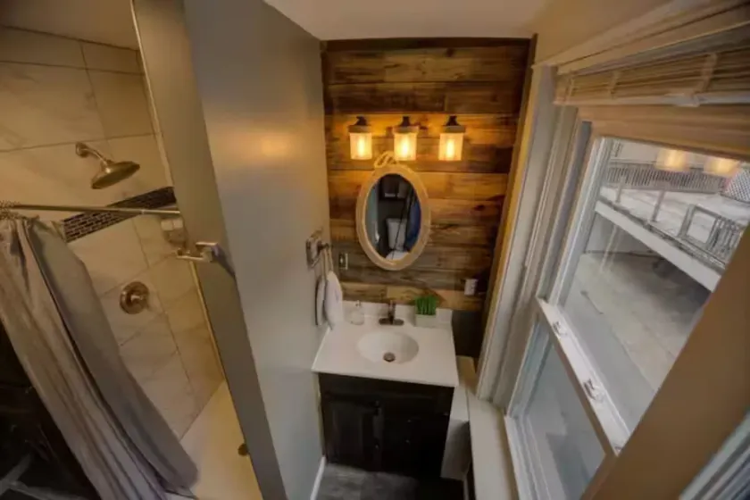 Rustic 2BR Loft with River Views - Image 1