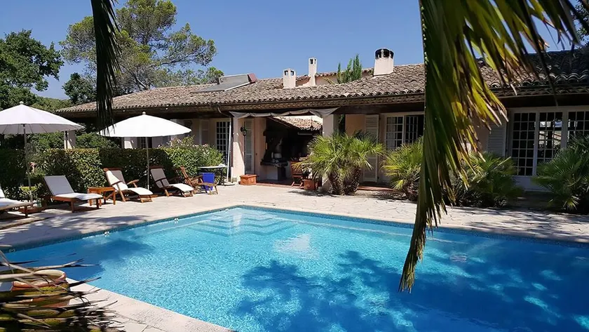 LUFTBETINGET VILLA MED PRIVAT POOL I FRED - Image 1