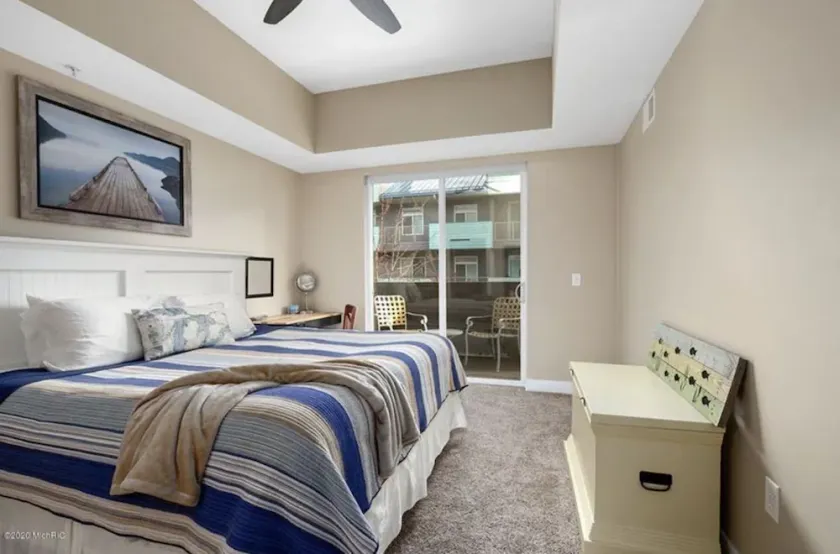 Gorgeous Condo in the heart of Grand Haven - Image 1