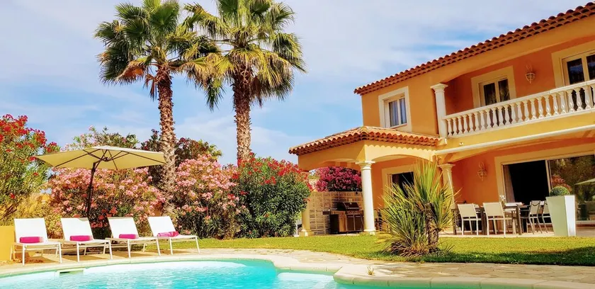 Villa calme Plage 10 ' à pied SPA extérieur Piscine Chauffée Boulodrome - Image 1
