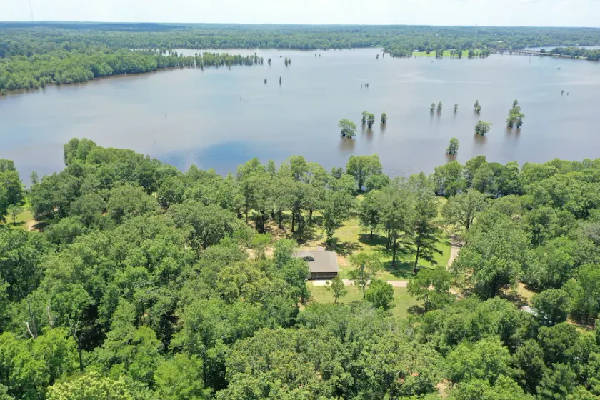 Private Hilltop Home on Caddo Lake - Image 1