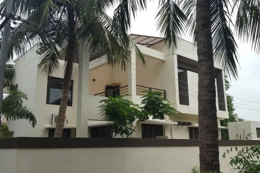 A Modern 4200 sqft villa with great outdoors ! - Image 1