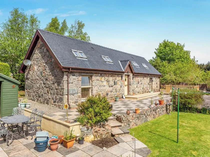 1 bedroom accommodation in Fort William - Image 1
