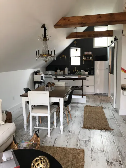 BARN PASCAL ... En dejlig ca. renoveret stald i ca. - Image 1