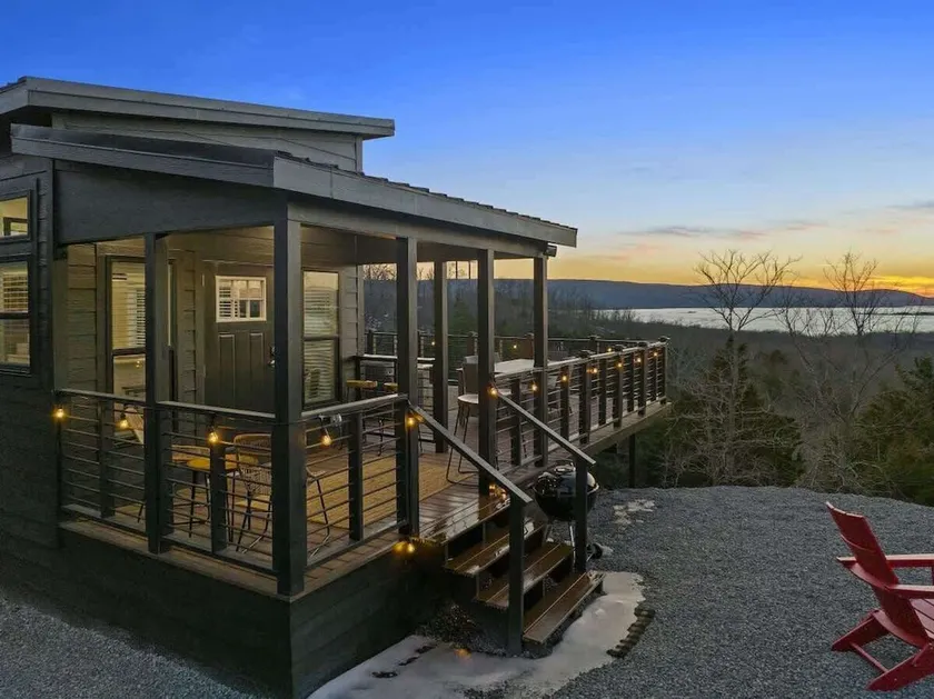 Shadowrock - Luxury Tiny Home with Amazing Views - Image 1