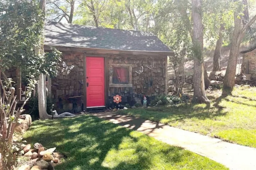 Old Verdi Hotel Ranch Hand House - Image 1