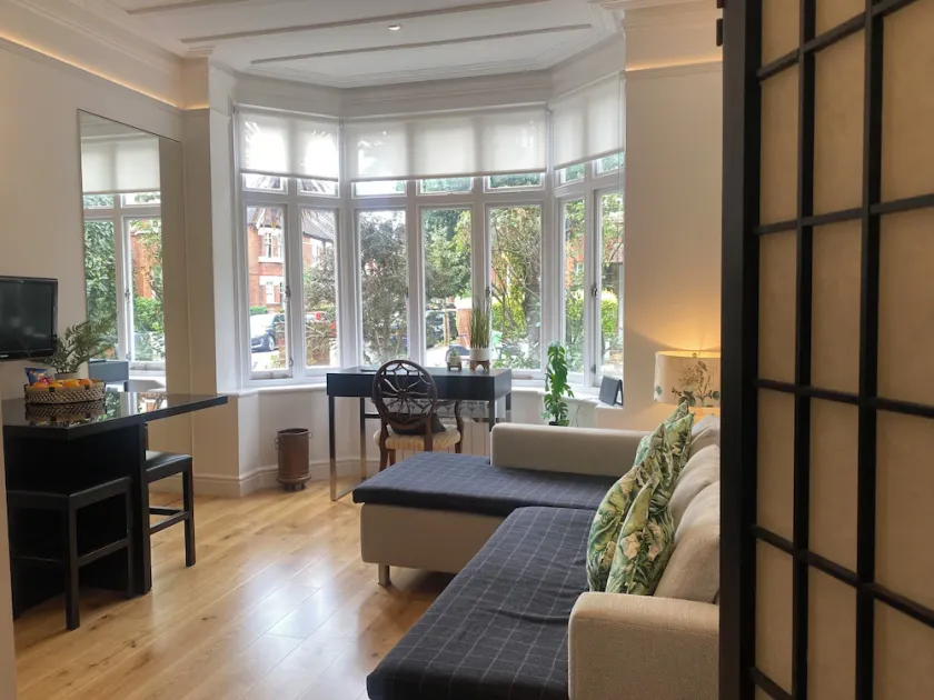 Beautiful One bedroom contemporary Interior Designed  Flat just off Kew Green - Image 1