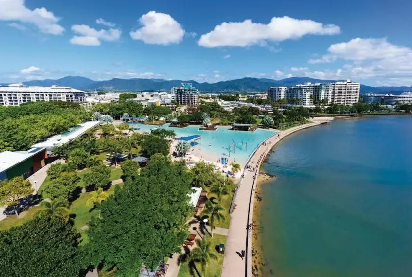 Pool View City Centre Apartment 202 - Image 1