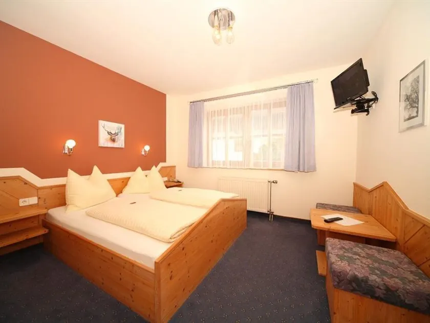 Doppelzimmer mit Dusche, Bad, WC - HP - Golf- und Skipension Krug - Image 1