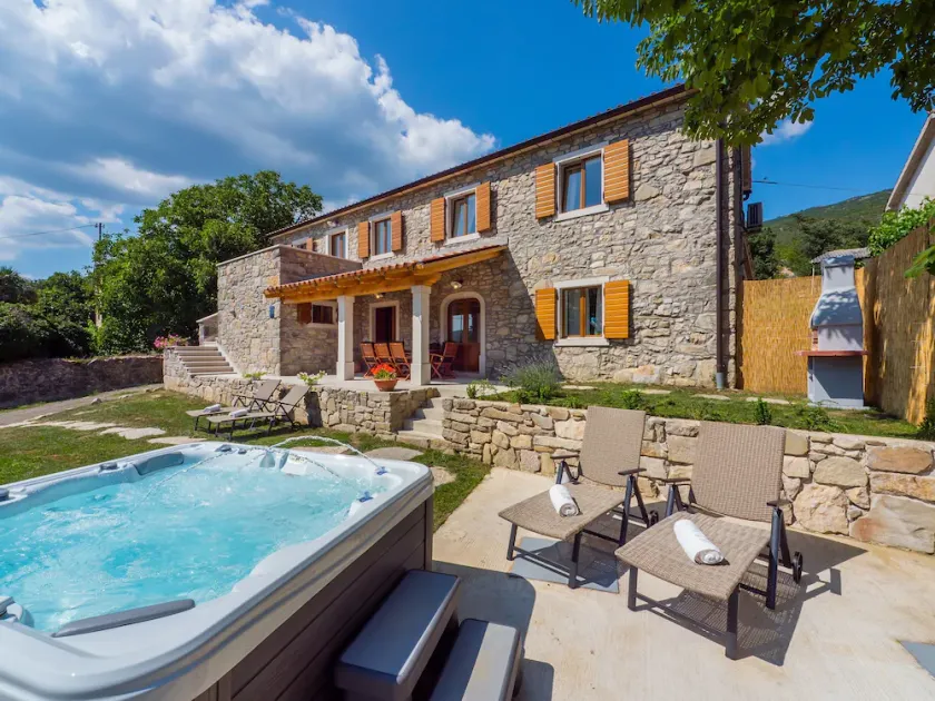Villanuova with Hot tube for lovers of nature - Image 1