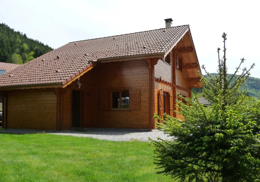 SUPERB-stuga med privat SAUNA och JACUZZI, mindre än 2 min. spår - Image 1