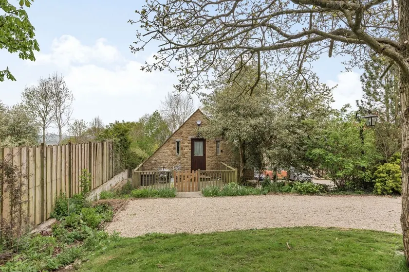 Rainbow Barns - Image 1