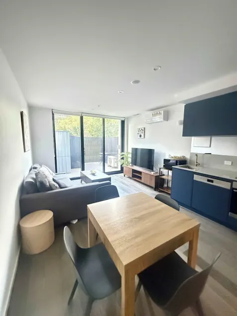 Central CBD - parking - sleeps 4 - Image 1