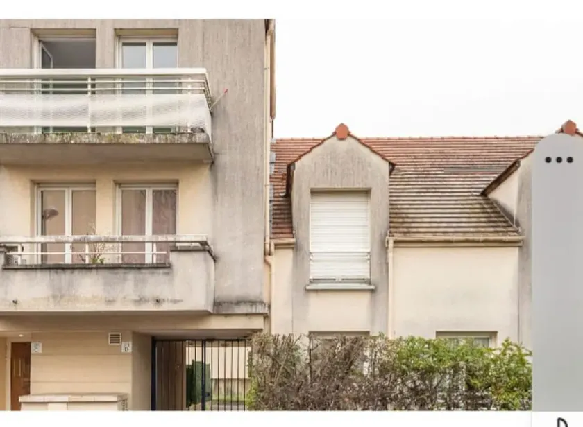 Exclusive studio with an office, balcony, Wi-Fi & free parking spot - Image 1