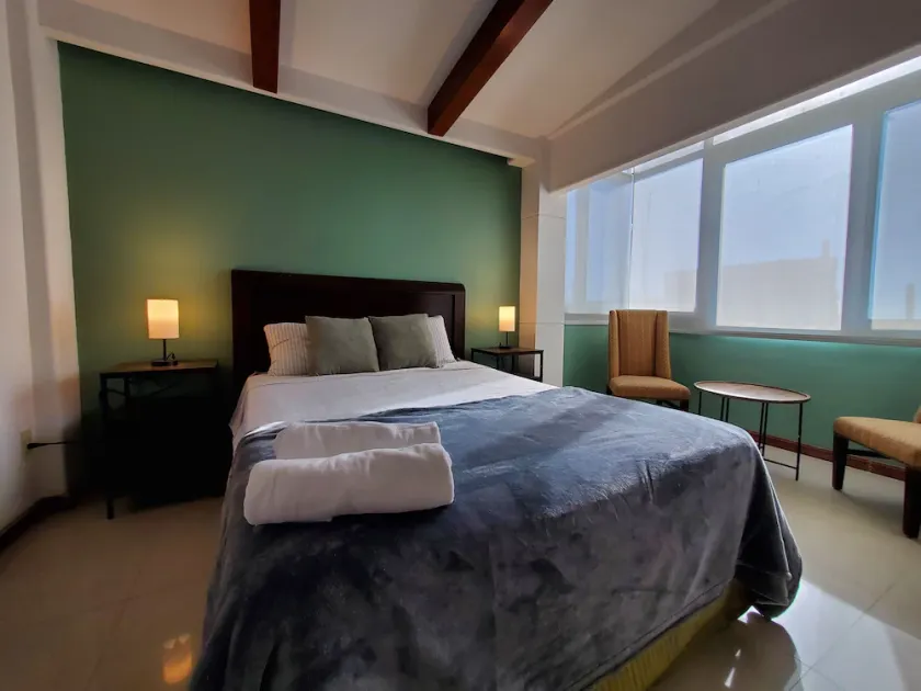 Cozy ocean view apartment - Image 1