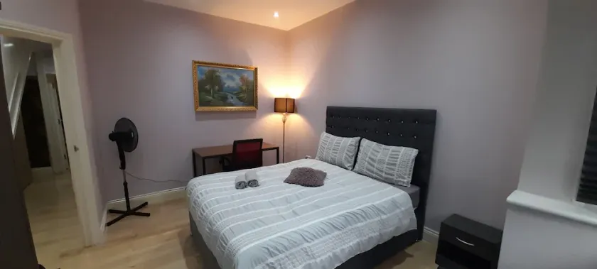 Privet apartment with 2 bedrooms for relaxing escape in EastHam near CentralPark - Image 1