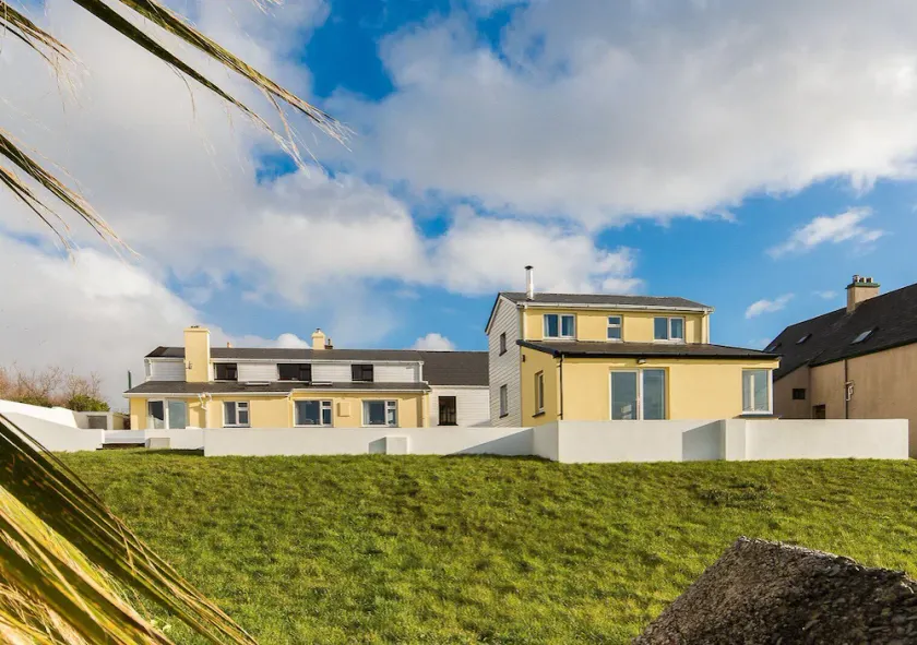 4 Bedroomed House in Waterville Close to the Beach - Image 1
