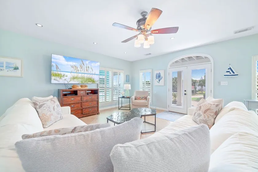 Funktionsfyldte! 5BD / 4BA OB Beachside Hjem! - Image 1